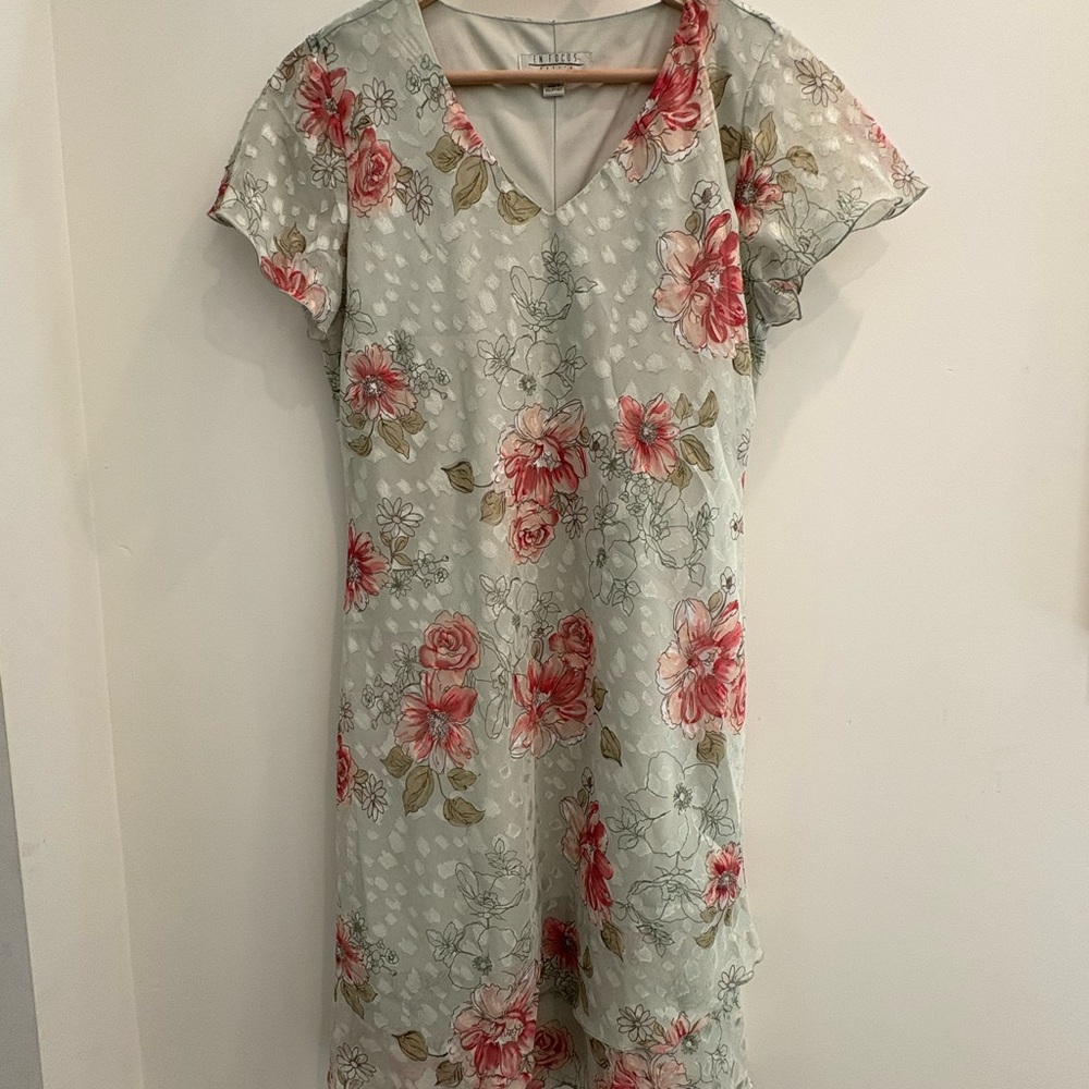 Enfocus Studio Elegant Cream Dress